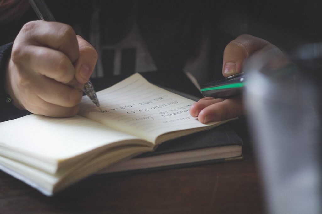 重複させてよい情報と書き分ける情報